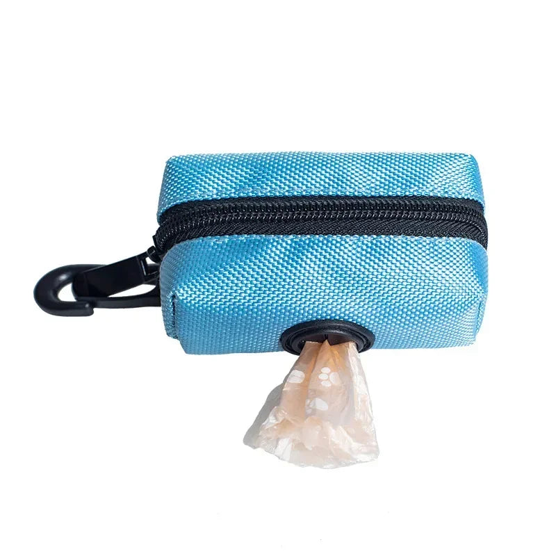 Dispensador portátil de bolsas para excrementos de perro con clip: soporte para bolsas de basura para paseos y viajes al aire libre.